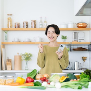 「50代のデトックス習慣｜体にたまった毒素を出す方法と添加物対策」