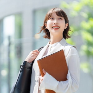作り笑いに疲れたあなたへ｜笑顔は作るものではなく溢れるもの